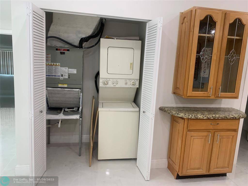 Boca Raton, FL 33487,461 HASTINGS