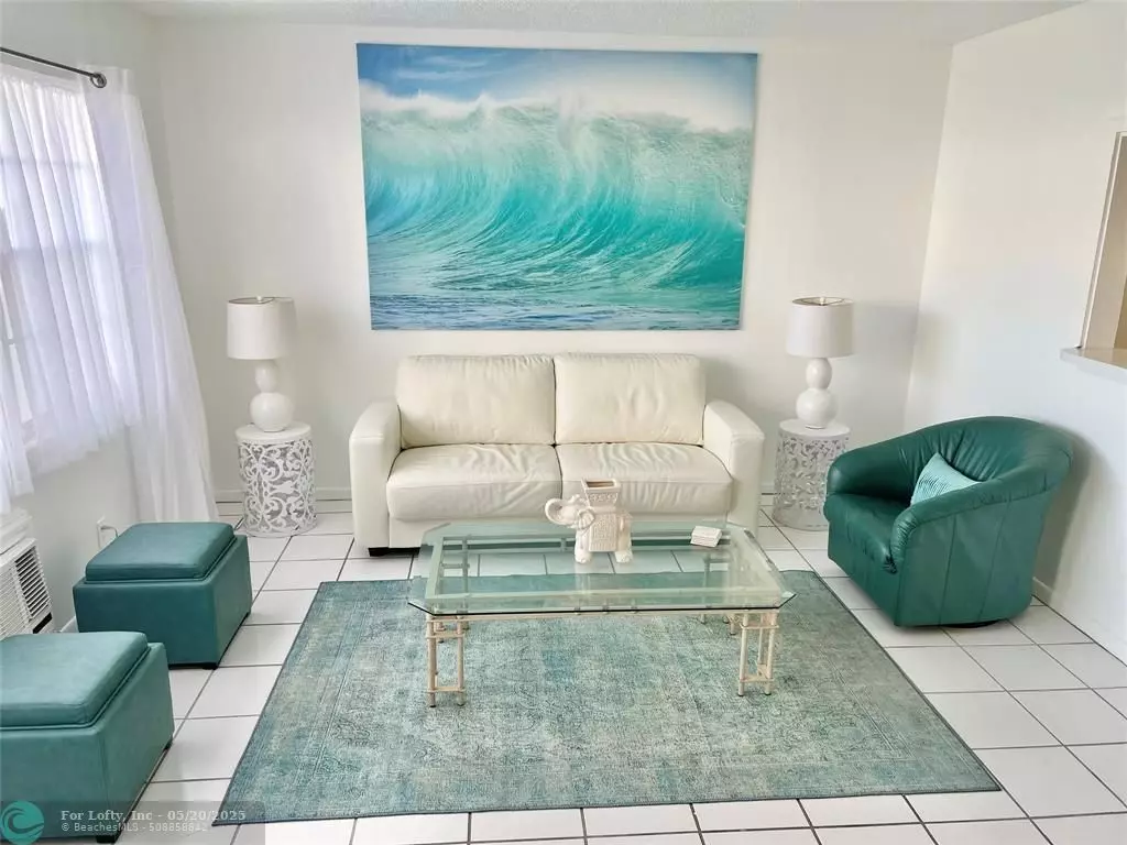 Deerfield Beach, FL 33442,266 Oakridge P #266
