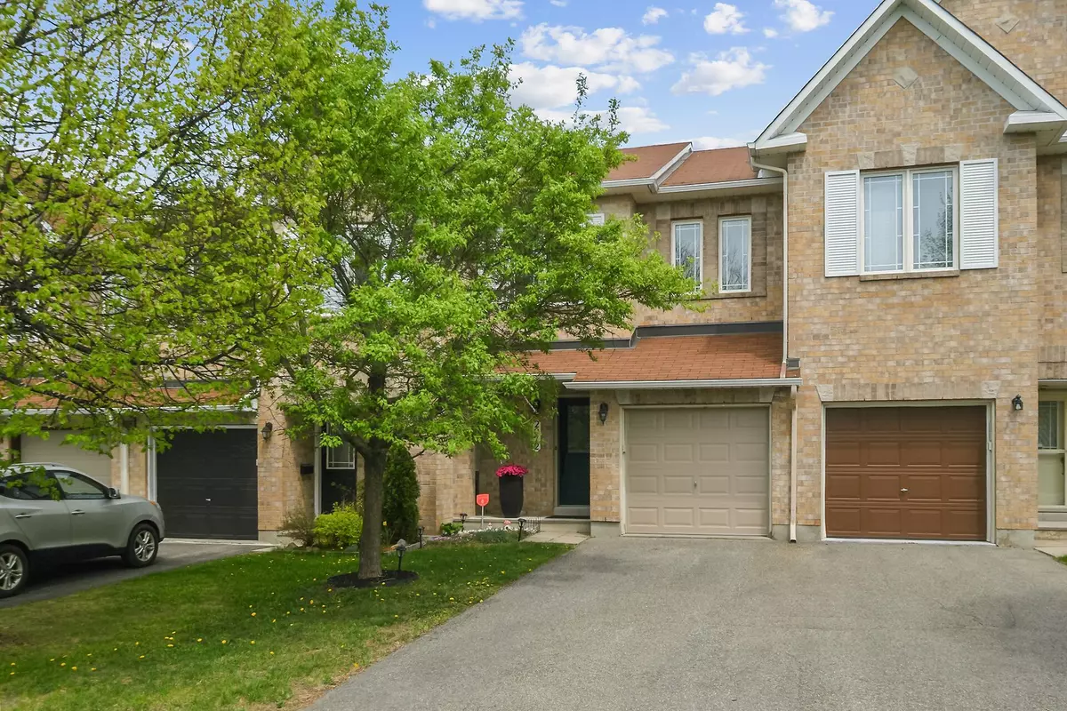 Kanata, ON K2W 1H6,2072 Dunollie CRES