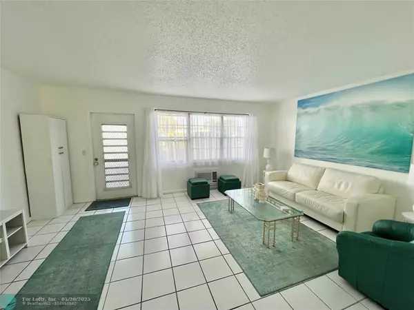Deerfield Beach, FL 33442,266 Oakridge P #266