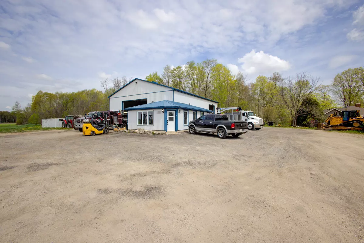 Mapleton, ON N0G 2K0,107 Mcgivern ST
