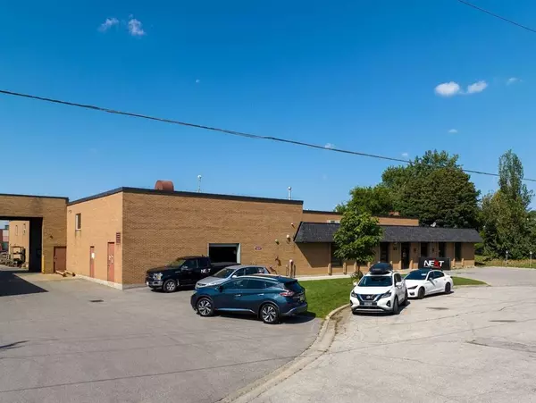 30 Mid-Dominion Acres #1, Toronto E07, ON M1S 4A5