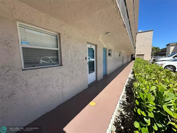 Palm Springs, FL 33461,725 Lori Drive #111