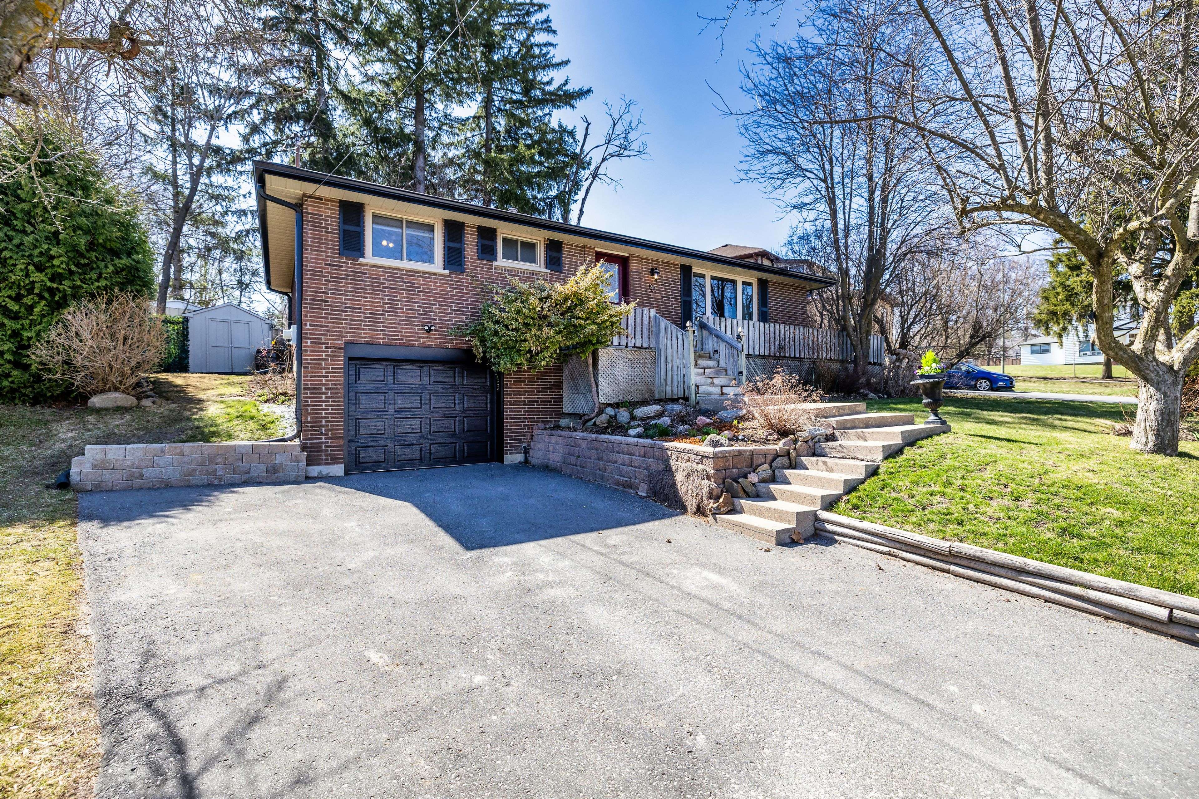 Scugog, ON L9L 1J9,94 Caleb ST