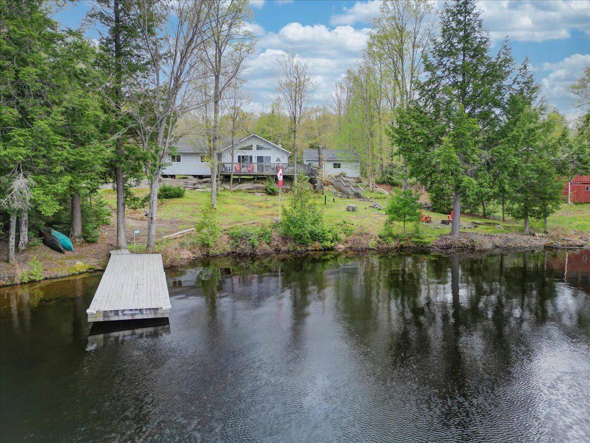 305 Terry's LN, Addington Highlands, ON K0L 1W0