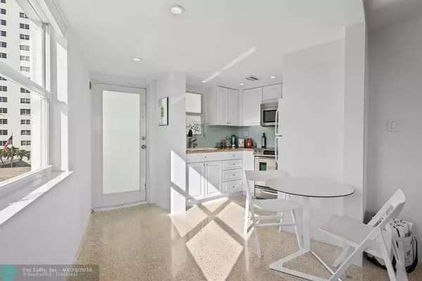 Fort Lauderdale, FL 33301,401 SE 25th Ave #401