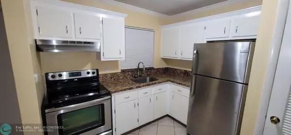 5168 NE 6th Ave #410, Oakland Park, FL 33334