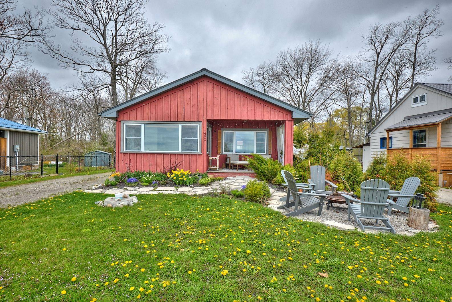 Haldimand, ON N1A 2W8,2401 Lakeshore RD