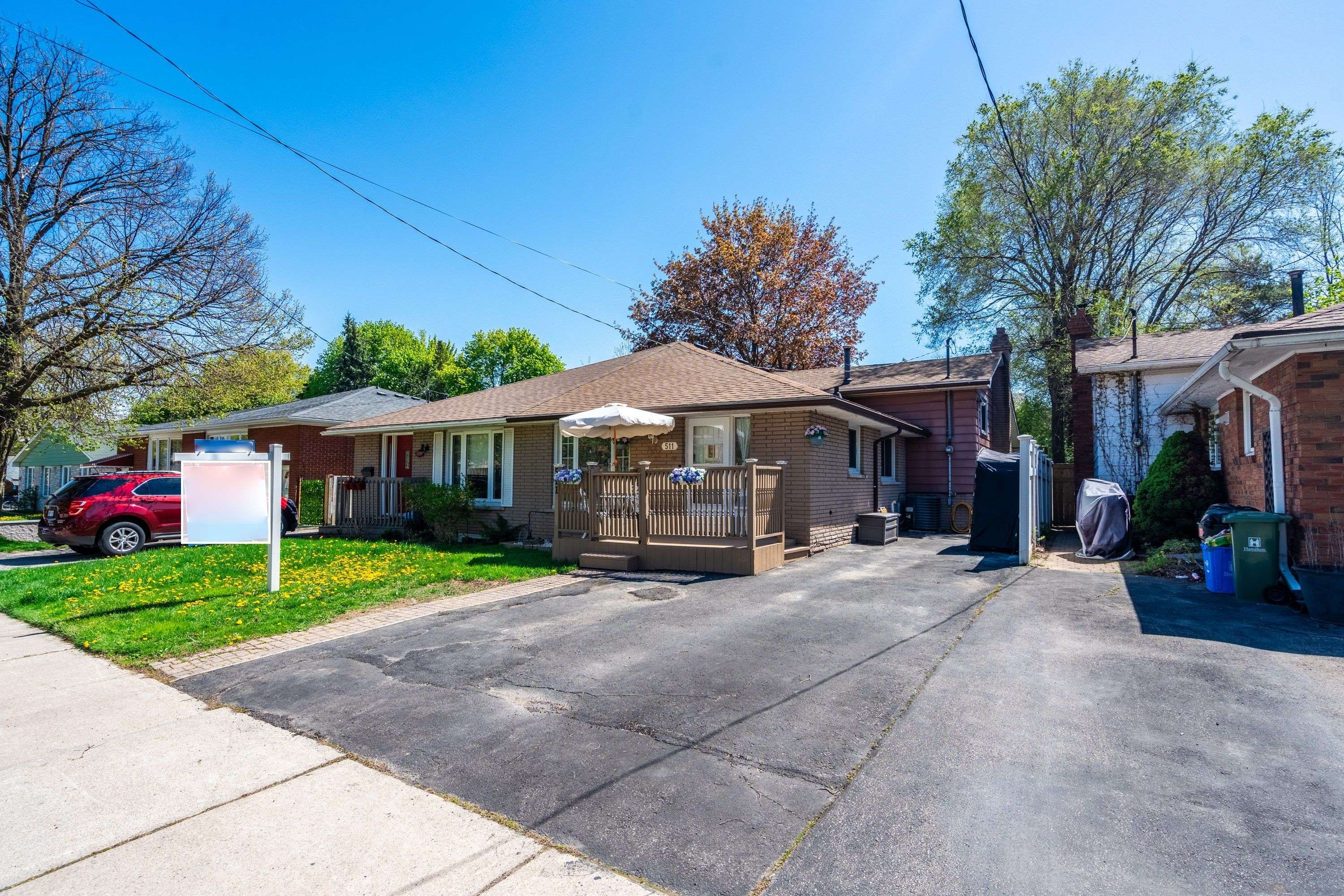 511 Stone Church RD W, Hamilton, ON L9B 1A5