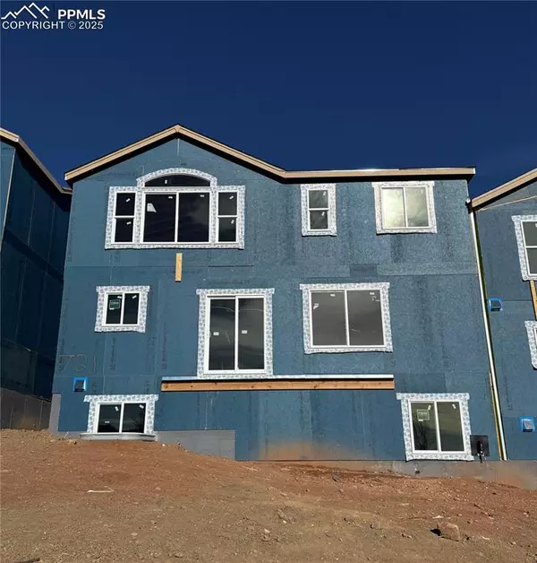 Colorado Springs, CO 80907,721 Little Bear GRV
