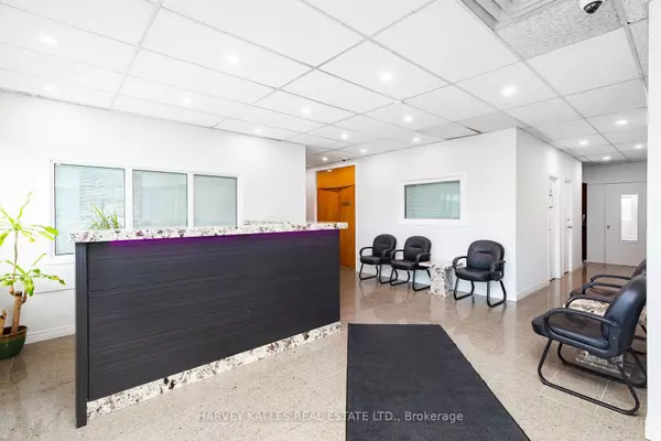 Toronto C14, ON M2M 3W2,6013 Yonge ST #306A