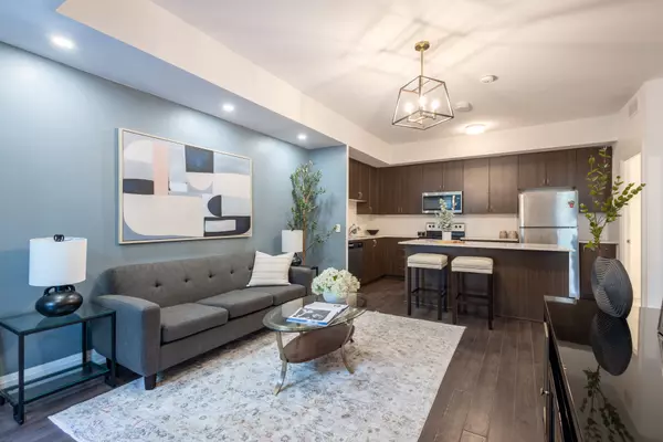 Vaughan, ON L4L 0J1,26 Coles AVE #F402