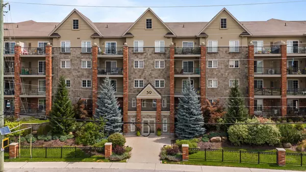 39 Ferndale DR S #106, Barrie, ON L4N 5T5