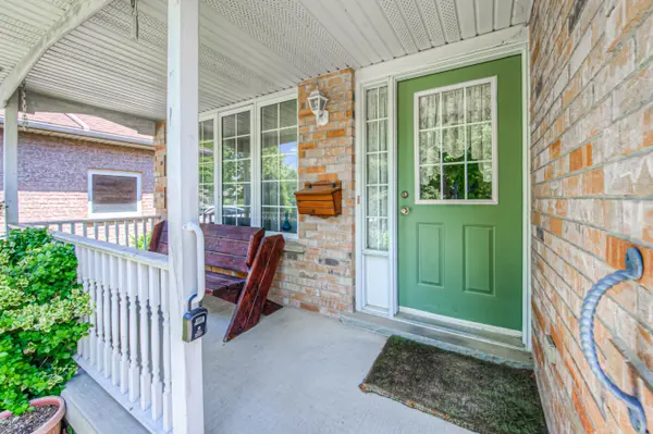 Woolwich, ON N3B 1V3,5 Flamingo DR