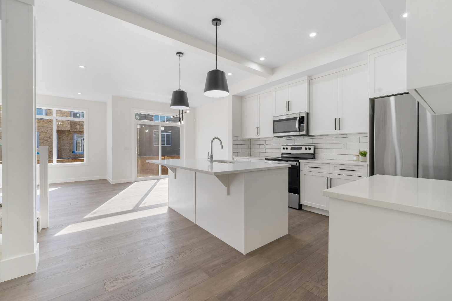 Chestermere, AB T1X 3A2,108 Waterford WAY