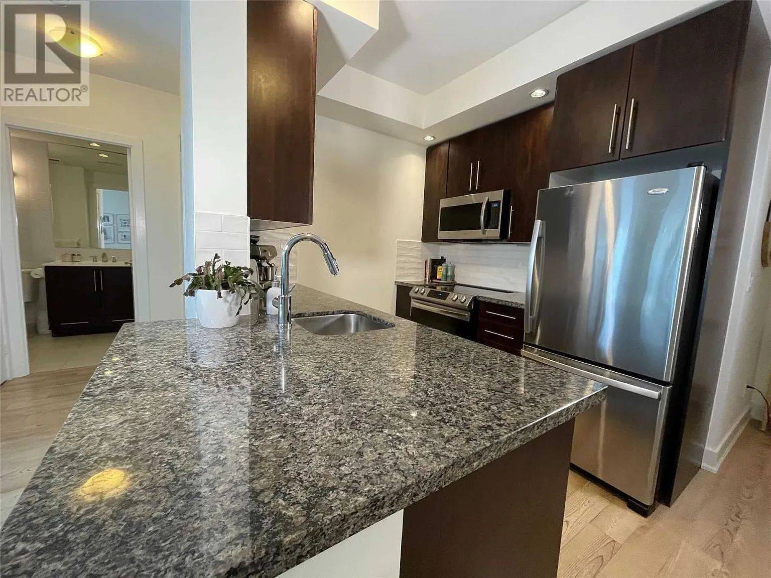Toronto C08, ON M4Y 0A4,28 Linden ST #1808