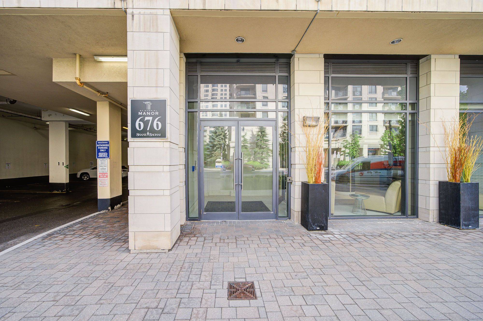 Toronto C15, ON M2K 1B7,676 Sheppard AVE E #613