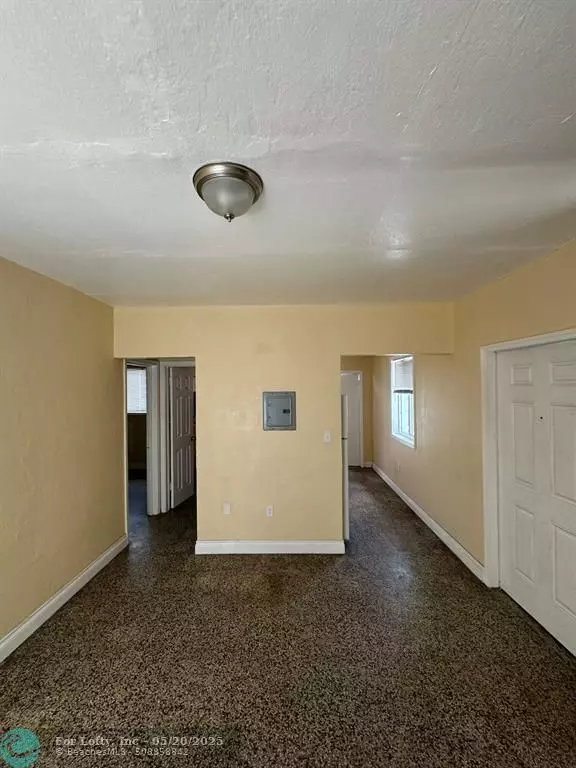 Opa-locka, FL 33054,1321 Sharazad Blvd #2