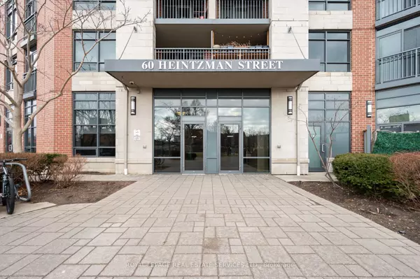 Toronto W02, ON M6P 5A1,60 Heintzman ST #834