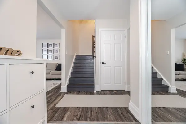 Mississauga, ON L5A 3H6,384 Daralea HTS