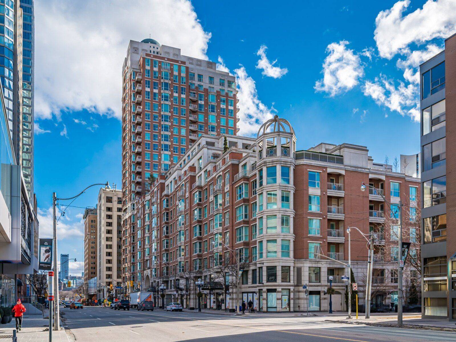38 Avenue RD #803, Toronto C02, ON M5R 2G2