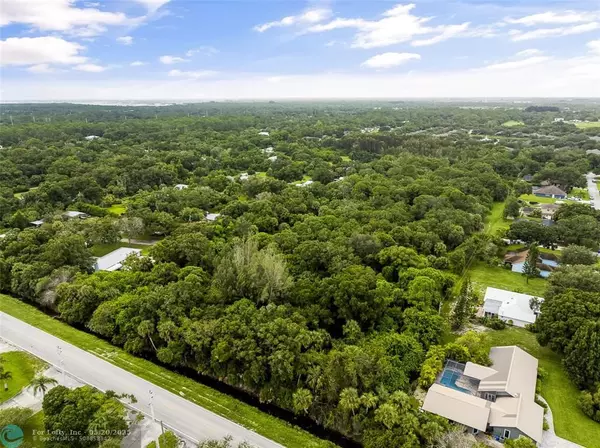 Vero Beach, FL 32967,6145 45th St