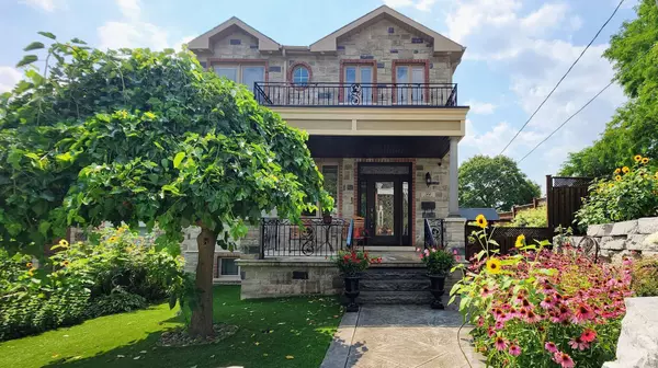 566 Mcroberts AVE, Toronto W03, ON M6E 4R6