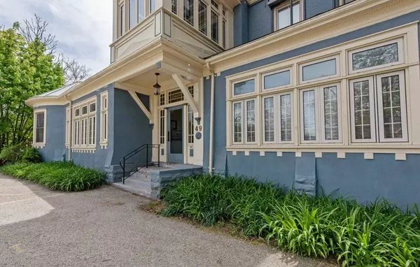 London South, ON N6C 3W8,49 Ridout ST S #3