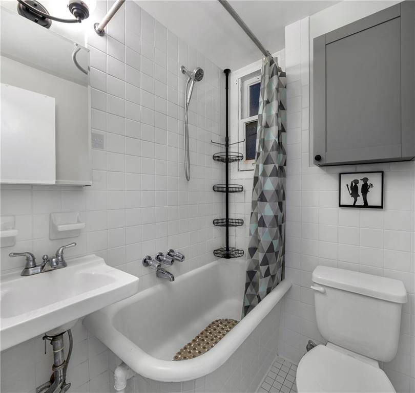 New York, NY 10075,508 East 78th ST #4G