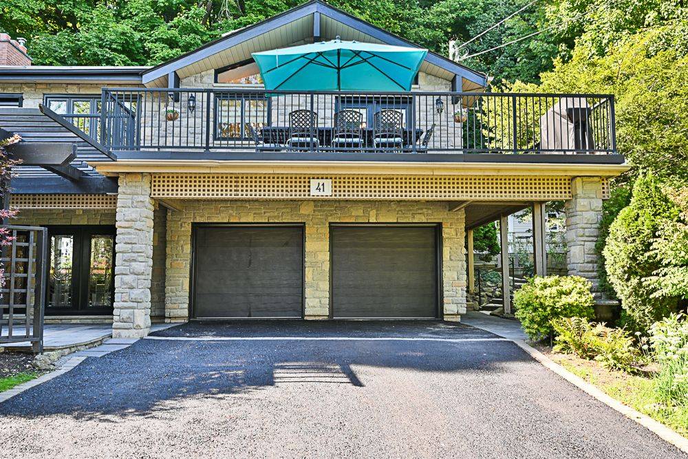 Toronto E08, ON M1M 2X8,41 MeadowCliffe DR