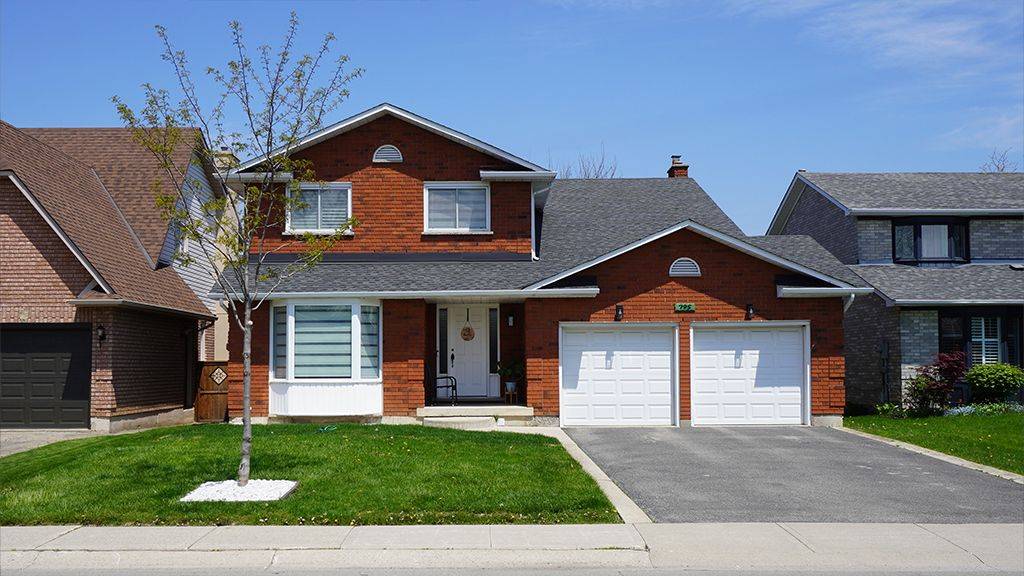 795 Upper Horning RD, Hamilton, ON L9C 7R4