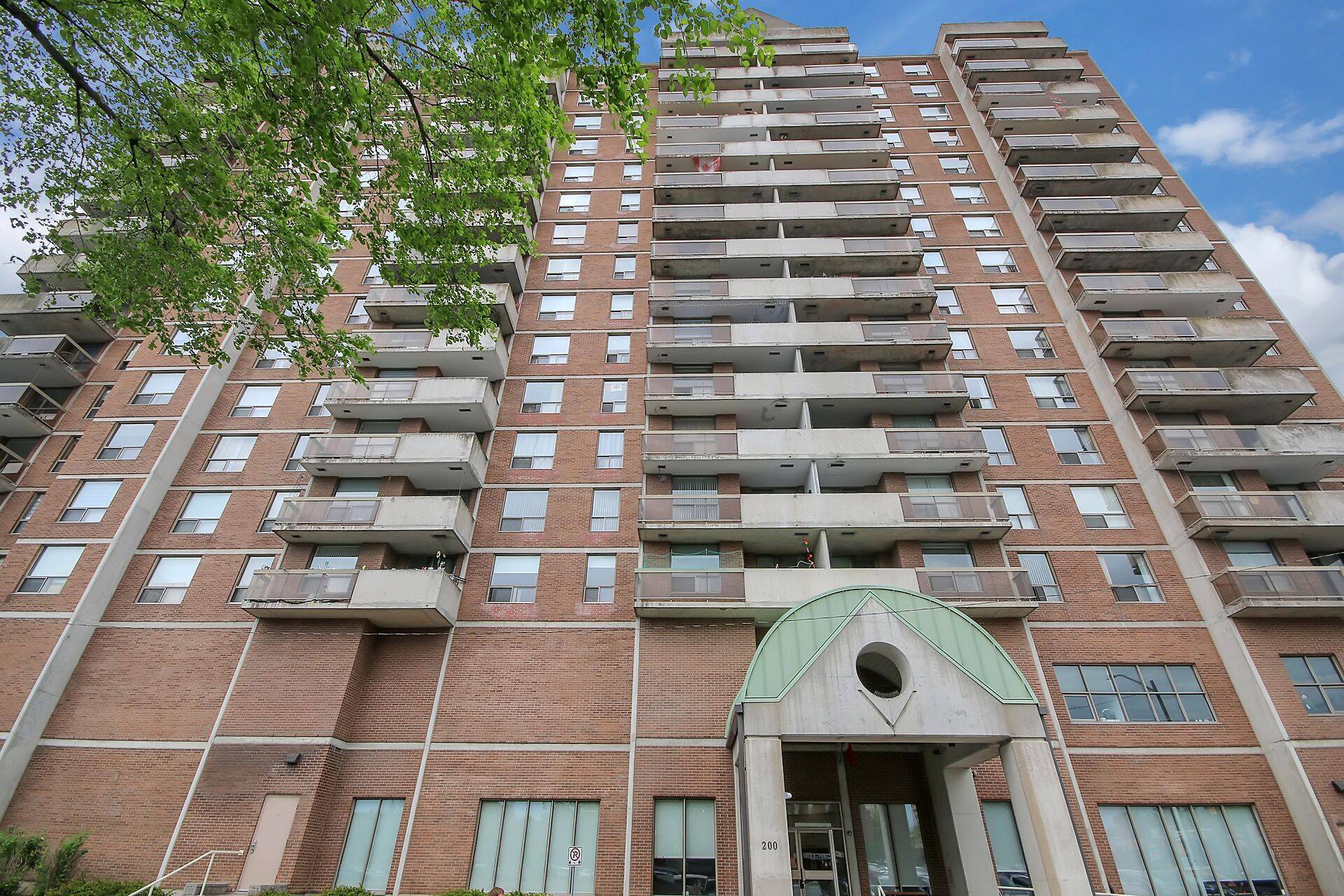 Vanier And Kingsview Park, ON K1L 8K8,200 Lafontaine AVE #1006