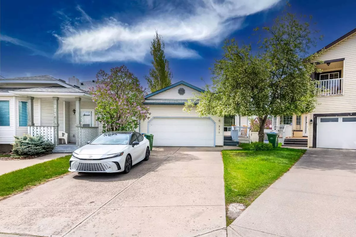 Calgary, AB T1Y 6Y3,277 Fresno PL Northeast