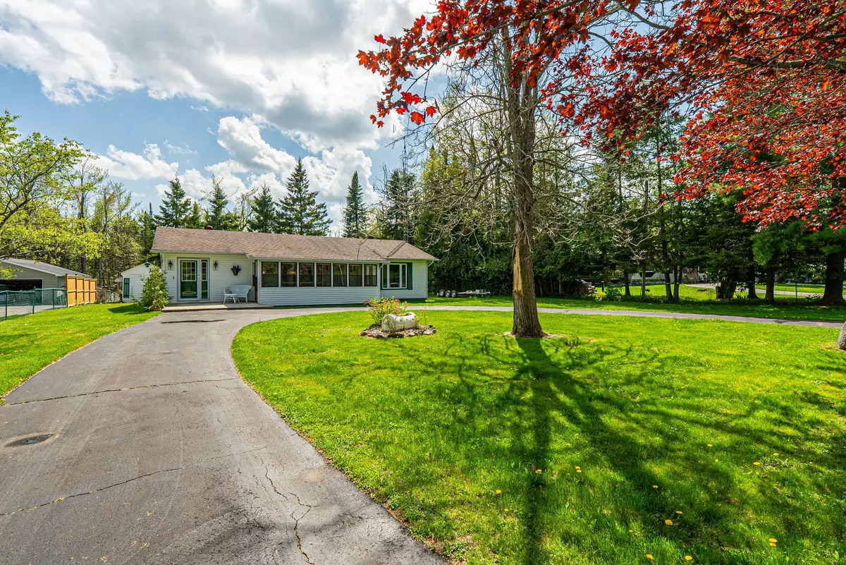Kawartha Lakes, ON L9P 1M7,104 Trent Canal RD