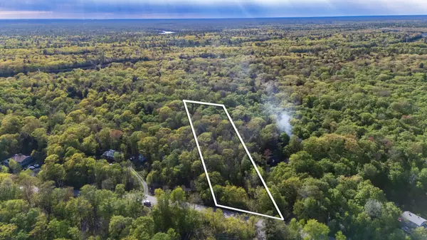 9 Pinewood RD, Mcdougall, ON P2A 2W7