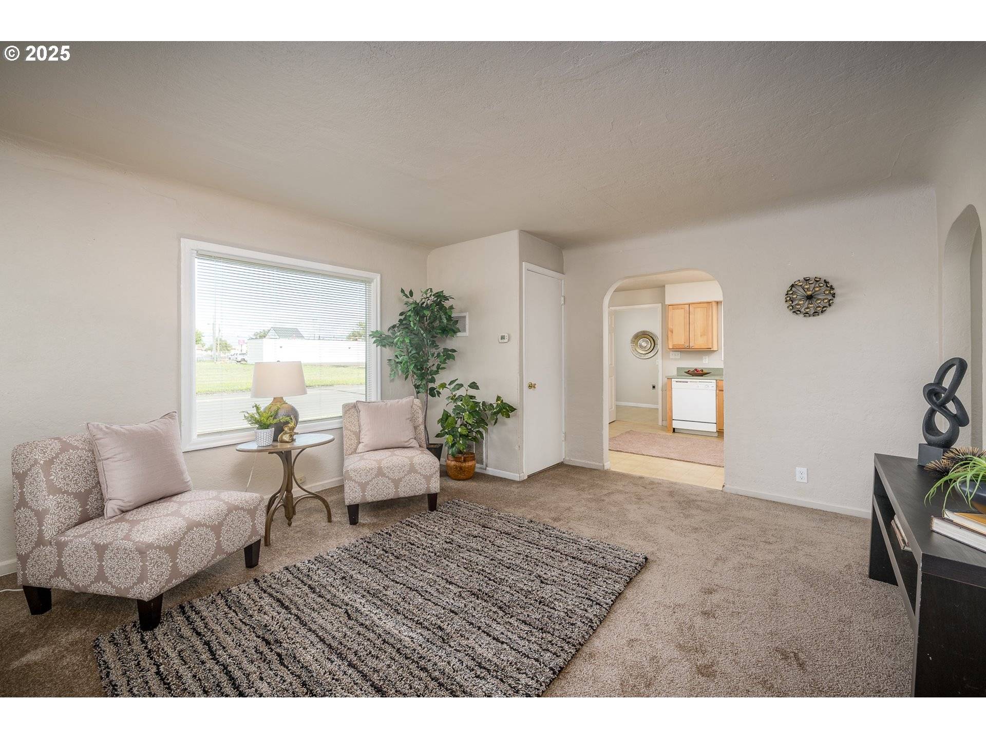 Albany, OR 97321,950 7TH AVE SE