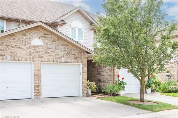 Guelph, ON N1E 7M6,31 SCHRODER CRES #14