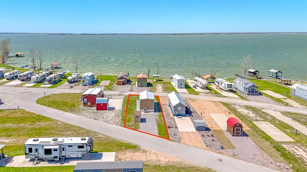 6400 Peninsula Road, Kerens, TX 75144