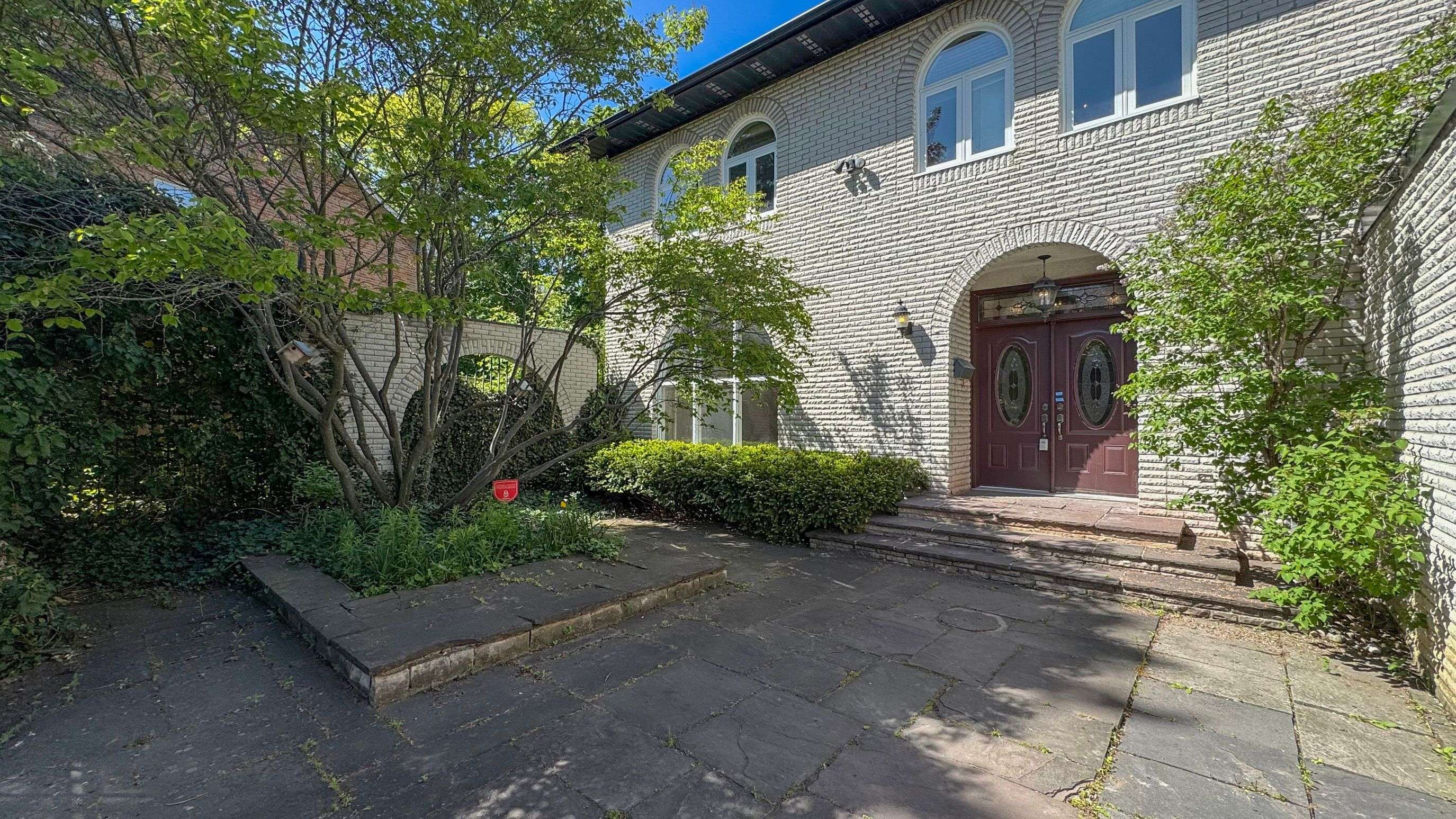 Toronto C12, ON M2L 2E1,32 Bobwhite CRES