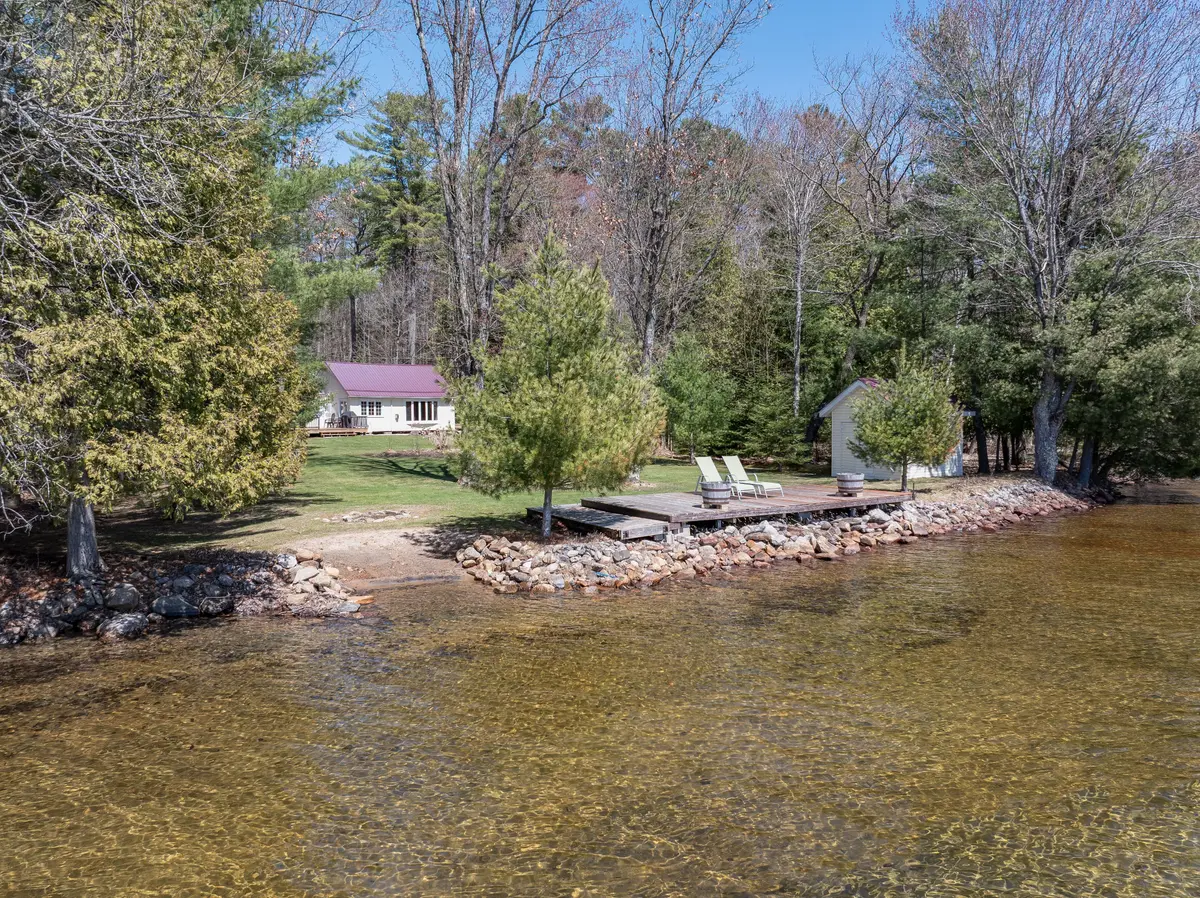 Algonquin Highlands, ON K0M 1S0,1096 Donarvon DR