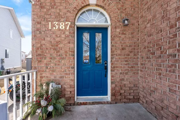 Kingston, ON K7P 2W4,1387 Brackenwood CRES