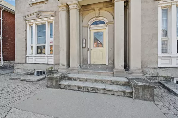 Hamilton, ON L8L 1A3,55 Barton ST W