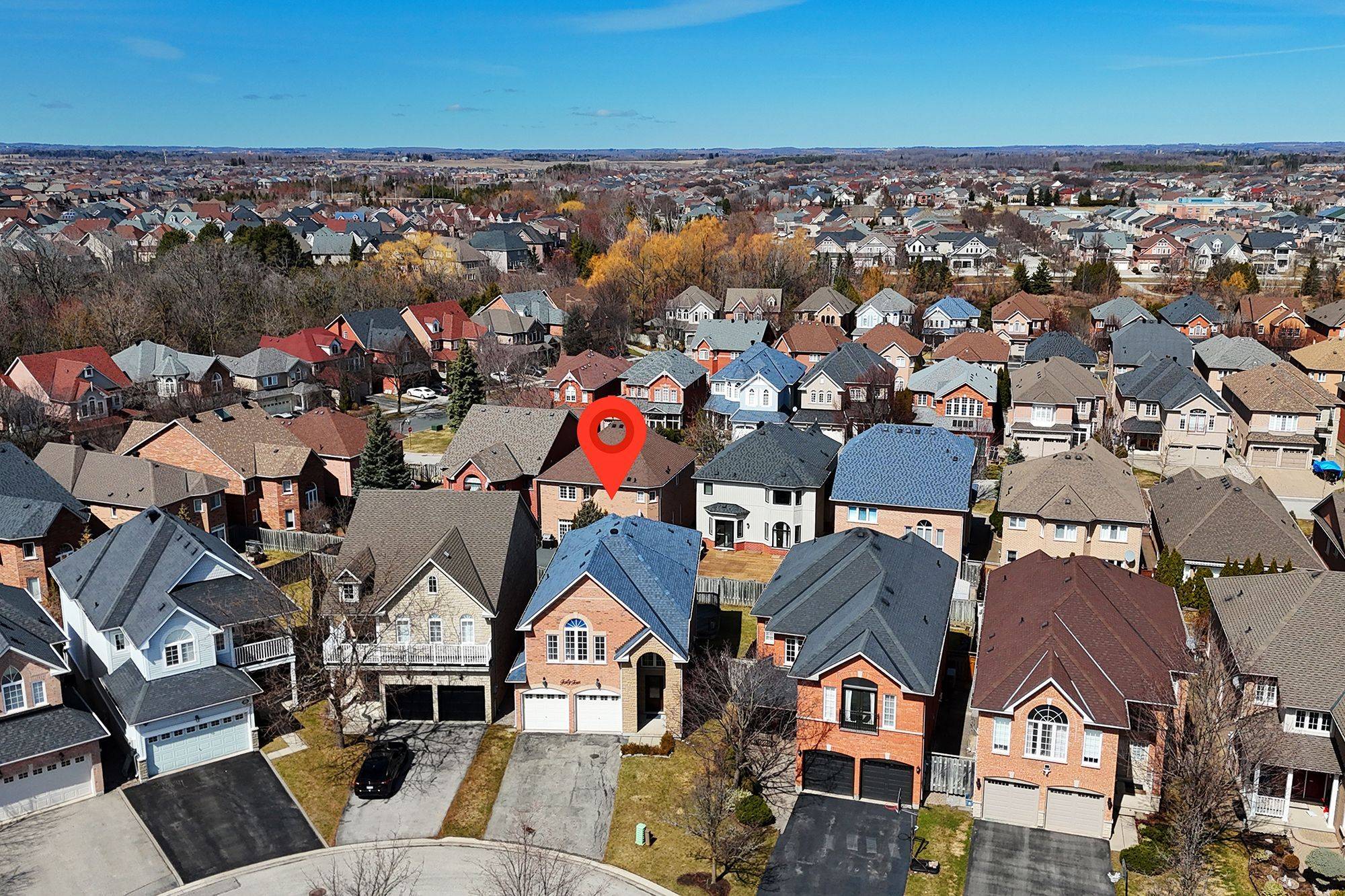 Markham, ON L6C 2B9,44 Bridlefield LN