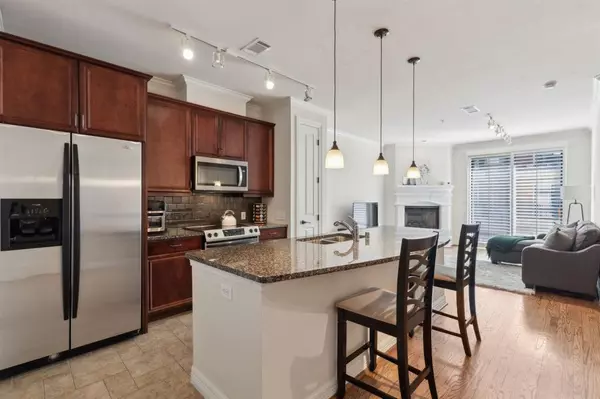 8616 Turtle Creek Boulevard #402,  Dallas,  TX 75225
