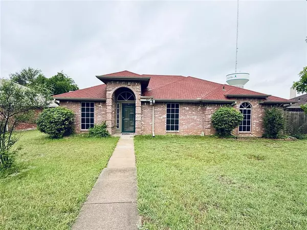 707 S Highland Drive, Cedar Hill, TX 75104