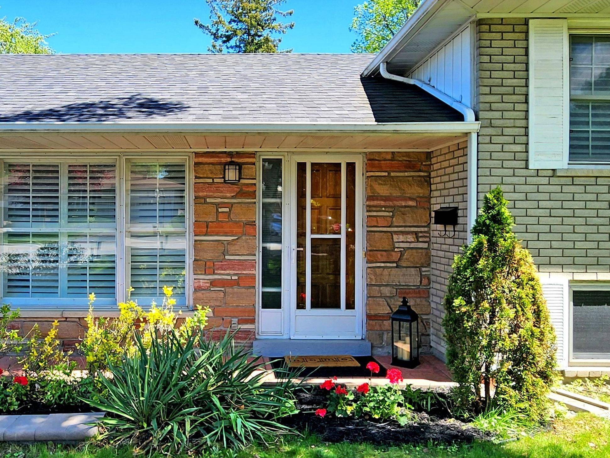 Toronto E10, ON M1E 3Z9,237 Beechgrove DR