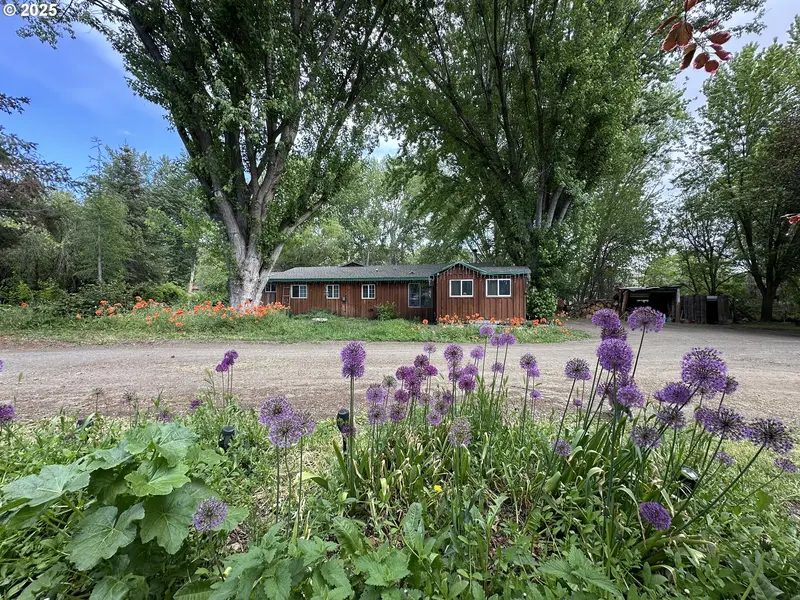 440 N MOUNTAIN BLVD, Mount Vernon, OR 97865