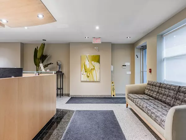 Toronto C02, ON M5R 2J1,188 Avenue RD