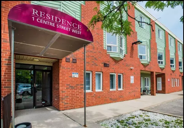 Richmond Hill, ON L4C 3P3,1 Centre ST W #204