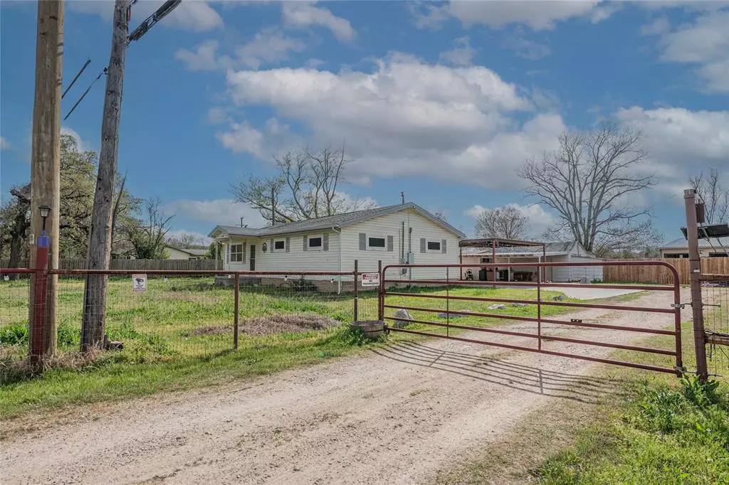 Azle, TX 76020,900 Silver Creek Azle Road